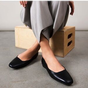 NWOT! Naturalizer Chelsea black leather ballet flats size 9.5